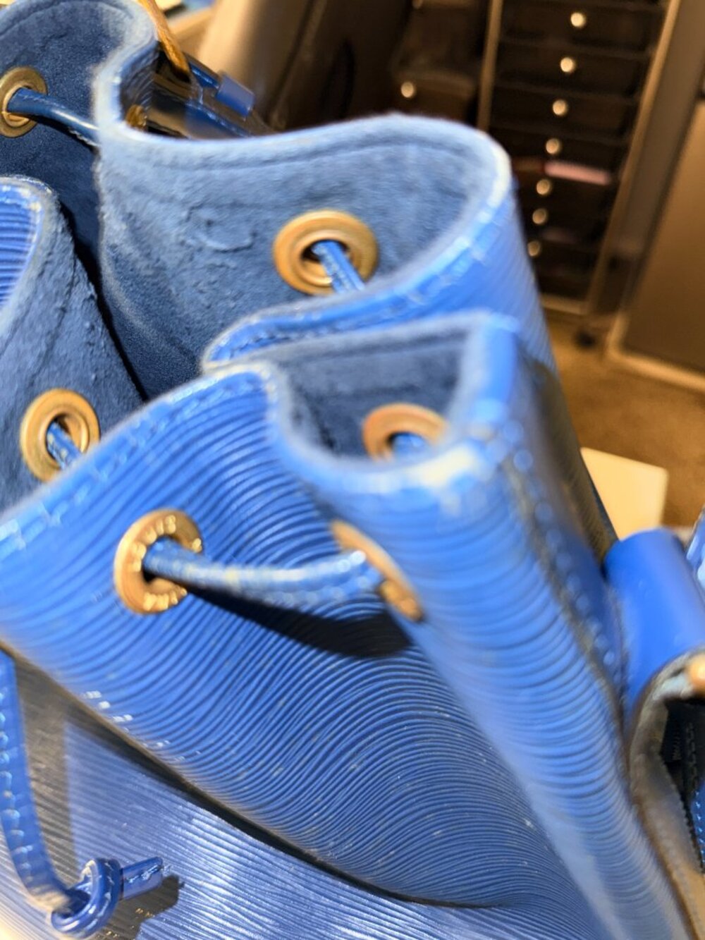 Louis Vuitton Neo Noe Epi Leather Drawstring Bag - Picture 6 of 14